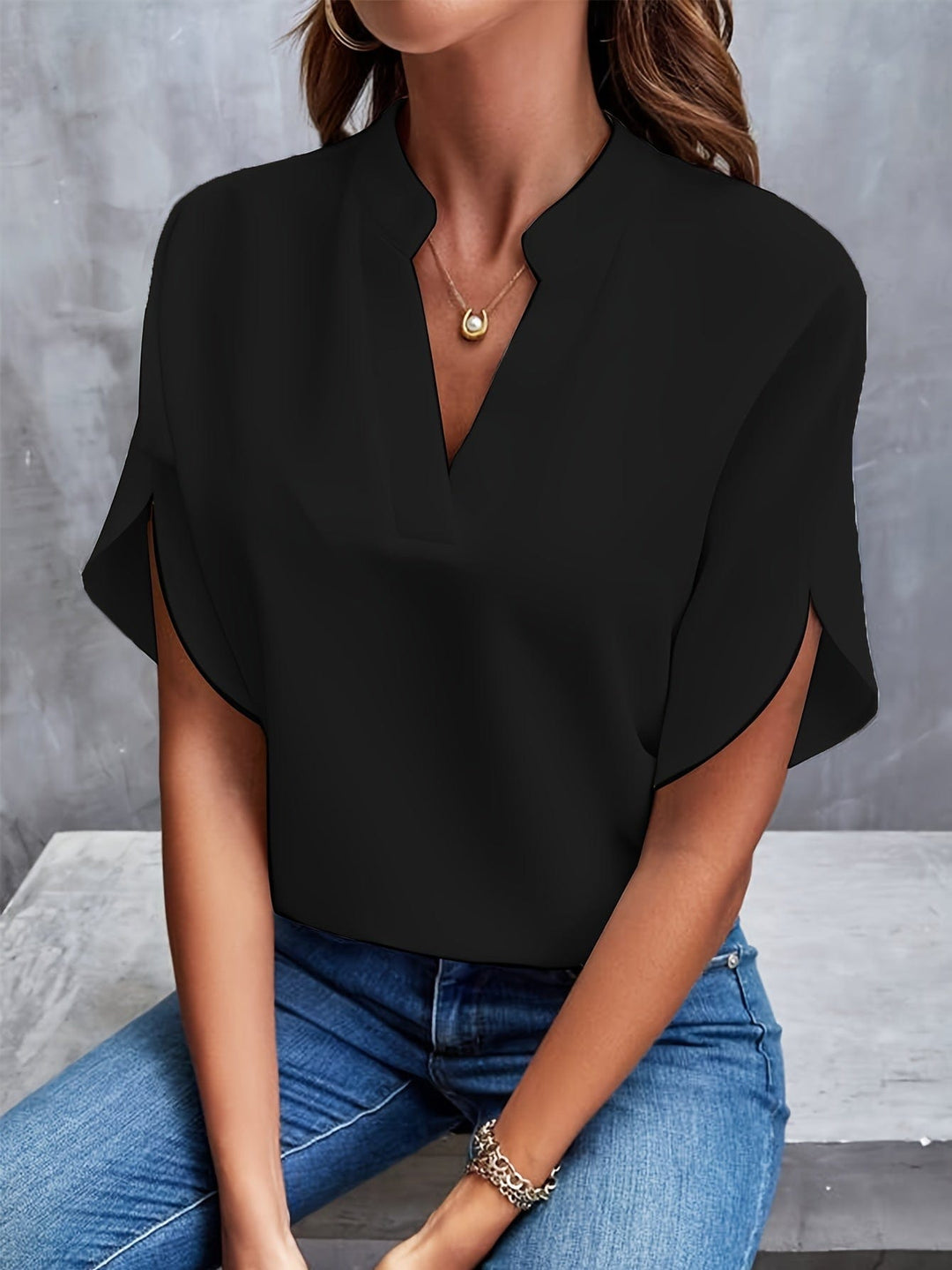 Veronica™ - Elegant V-neck blouse