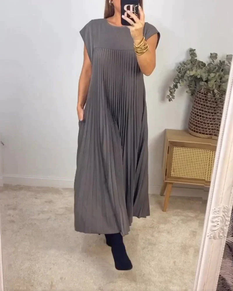 Sia - Sleeveless Pleated Dress