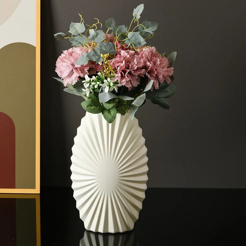 URBAN SERENITY FLOWER VASE